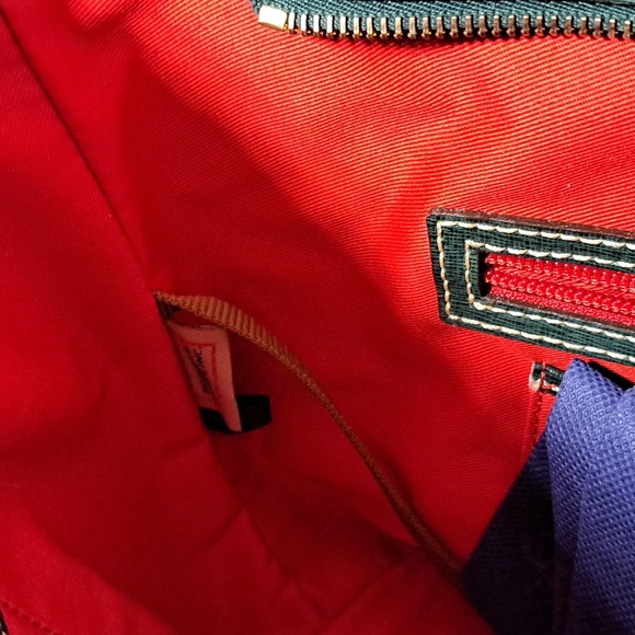 🌍.Dooney & Bourke🌍 - Picture 5 of 12